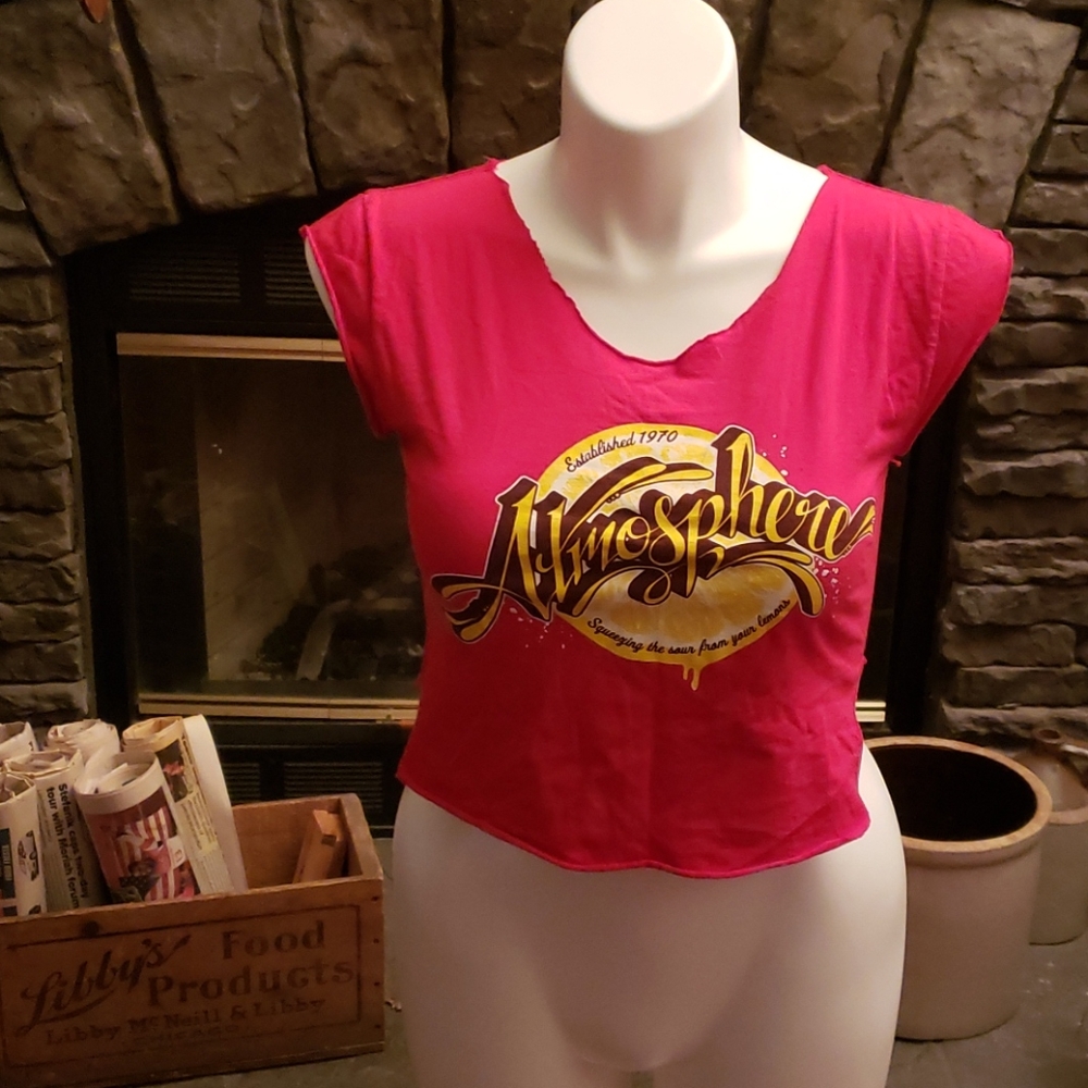 ATMOSPHERE SIGNED CROPTOP